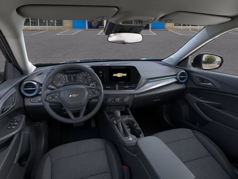 New 2026 Chevrolet Trax LS w/ LS Convenience Package FWD image 15