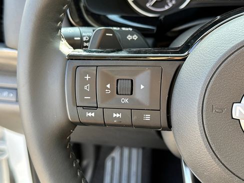 New 2025 Nissan Pathfinder SL w/ SL Premium Package image 28