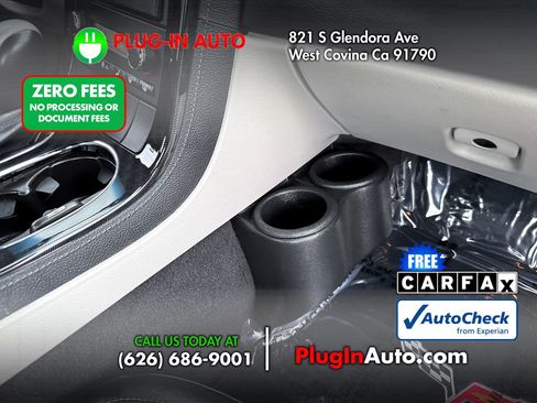 Used 2012 Chevrolet Corvette Coupe w/ 2LT Preferred Equipment Group RWD image 11