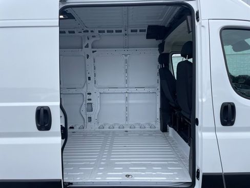 New 2026 RAM ProMaster 3500 w/ Convenience Group image 19