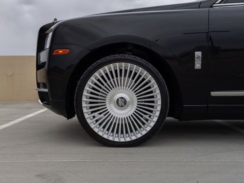 Used 2021 Rolls-Royce Cullinan image 10