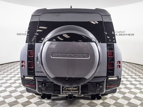 Used 2024 Land Rover Defender 130 X-Dynamic SE AWD/4WD image 4