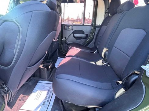 Used 2023 Jeep Gladiator Sport w/ Trailer Tow Package AWD/4WD image 12