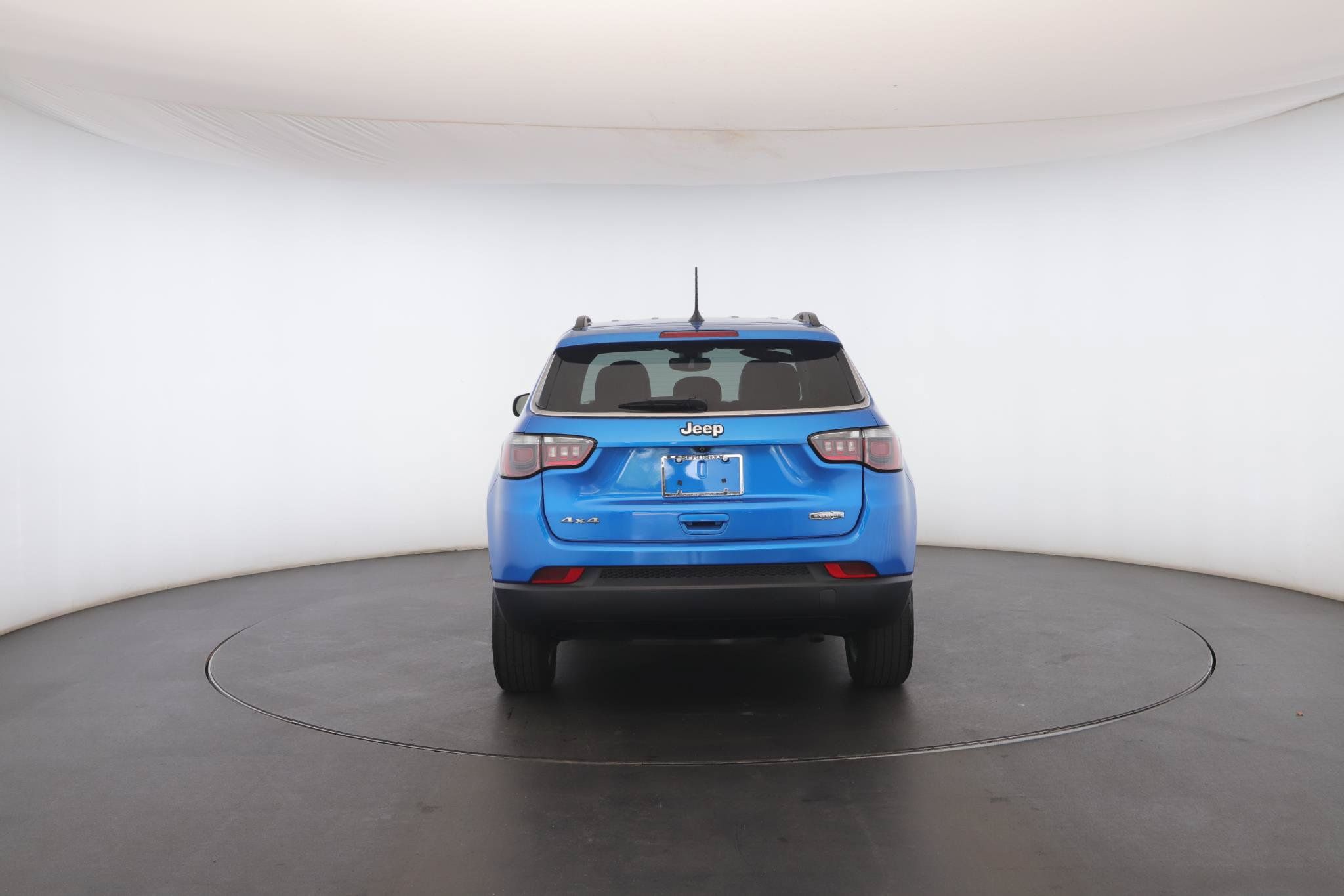 Used 2018 Jeep Compass Latitude w/ Popular Equipment Group AWD/4WD image 18