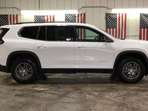 Used 2025 GMC Acadia Elevation AWD/4WD image 7