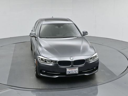 Used 2018 BMW 330e w/ Convenience Package image 44