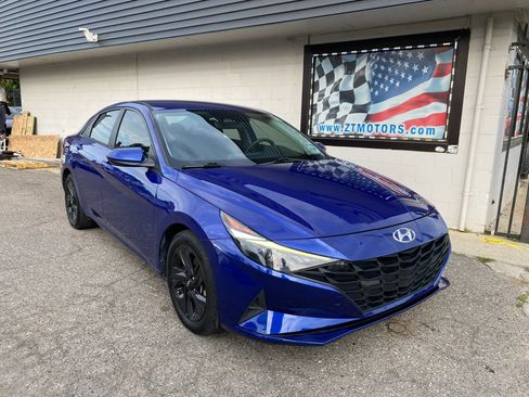 Used 2021 Hyundai Elantra SEL FWD image 1