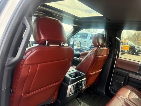 Certified 2019 Ford F150 Platinum w/ Equipment Group 701A Luxury image 19