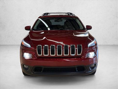 Used 2015 Jeep Cherokee Latitude w/ Comfort/Convenience Group AWD/4WD image 2