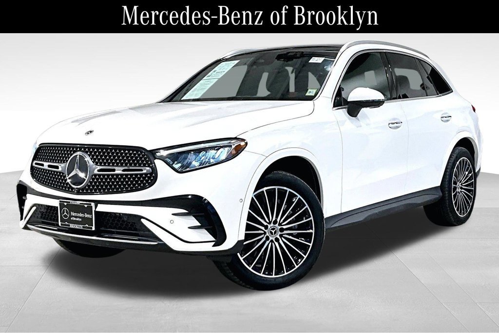 Used 2023 Mercedes-Benz GLC 300 4MATIC image 2