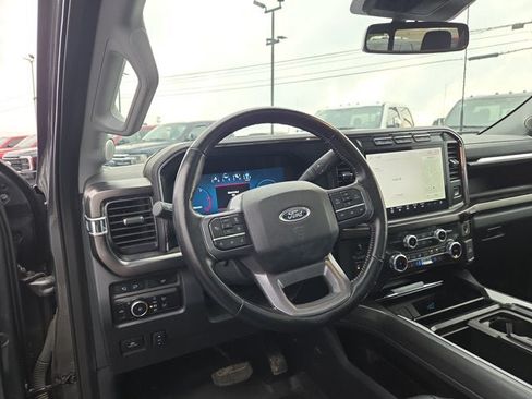 Used 2023 Ford F250 Lariat w/ Lariat Ultimate Package AWD/4WD image 9