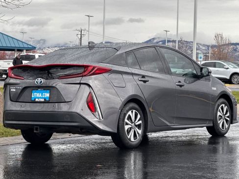 Used 2017 Toyota Prius Prime Advanced image 2