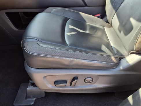 Used 2023 Nissan Pathfinder SL image 25