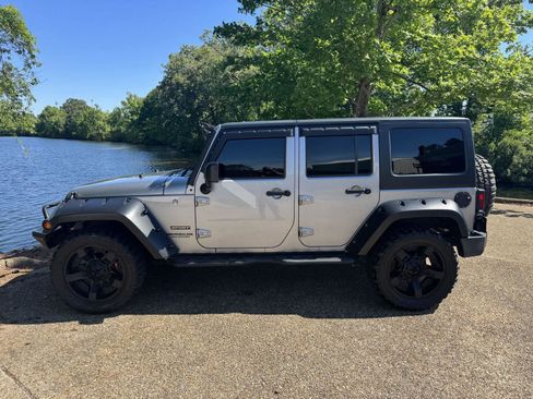Used 2017 Jeep Wrangler Unlimited Sport w/ Quick Order Package 24S AWD/4WD image 10