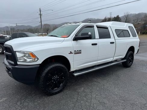 Used 2017 RAM 2500 Tradesman w/ Popular Equipment Group image 4