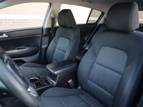 Used 2022 Kia Sportage LX image 17