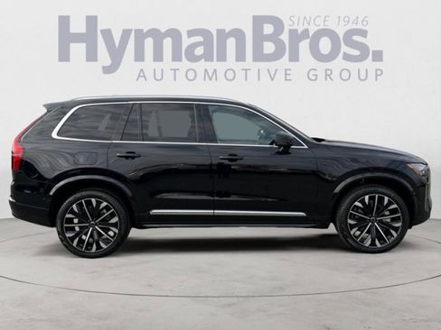 Used 2025 Volvo XC90 B6 Plus image 2