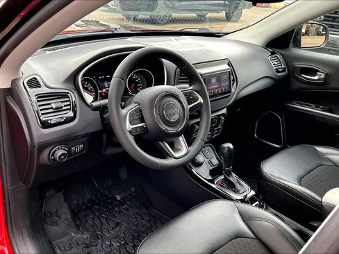 Used 2021 Jeep Compass Latitude image 18