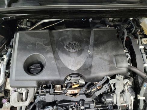 Used 2020 Toyota Camry XLE w/ Driver Assist Package image 30