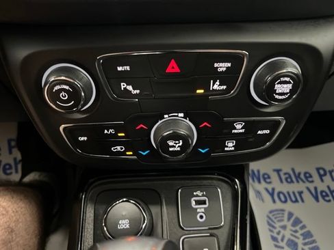 Used 2021 Jeep Compass Limited w/ Elite Interior Group AWD/4WD image 27