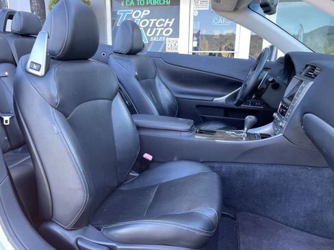Used 2011 Lexus IS 250C image 21