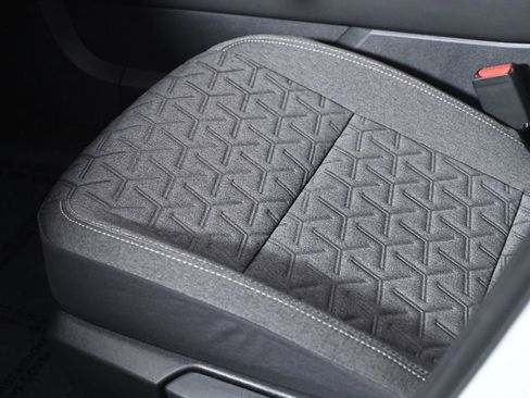 Used 2025 Nissan Kicks SV w/ SV Premium Package image 23