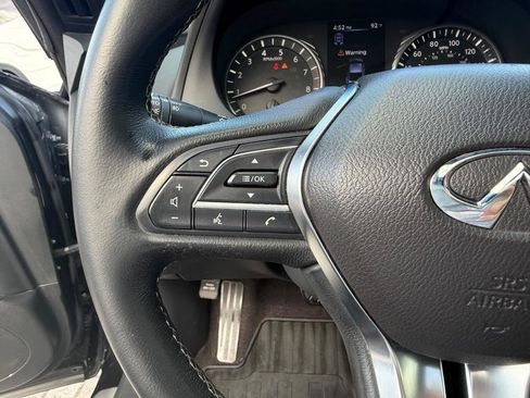 Used 2022 INFINITI Q60 3.0t Luxe w/ Cargo Package RWD image 17
