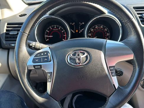 Used 2012 Toyota Highlander SE image 18