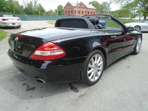 Used 2007 Mercedes-Benz SL 550 image 7