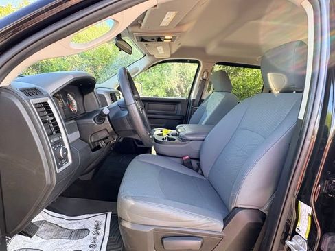 Used 2017 RAM 1500 Express w/ Black Ram 1500 Express Group AWD/4WD image 9