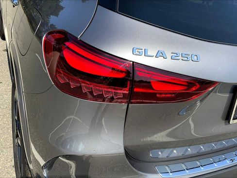 New 2026 Mercedes-Benz GLA 250 4MATIC image 18