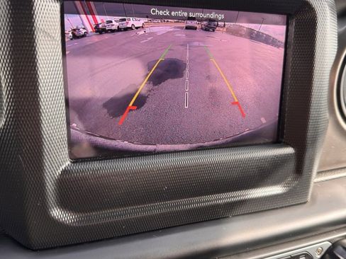 Used 2019 Jeep Wrangler Sport image 16