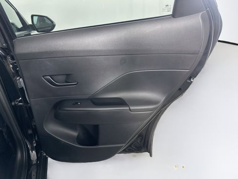 Used 2025 Hyundai Kona SEL FWD image 29