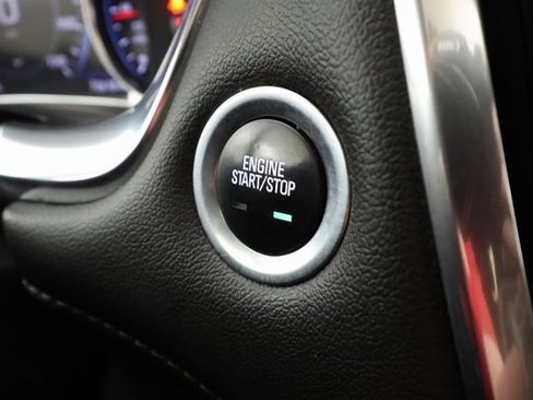 Used 2022 Chevrolet Traverse Premier image 18