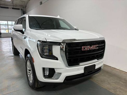 Used 2024 GMC Yukon XL SLE AWD/4WD image 6