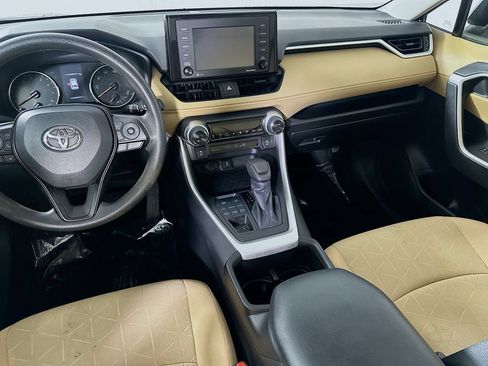 Used 2022 Toyota RAV4 XLE AWD/4WD image 19