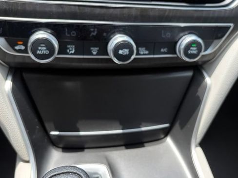 Used 2020 Honda Accord EX image 22