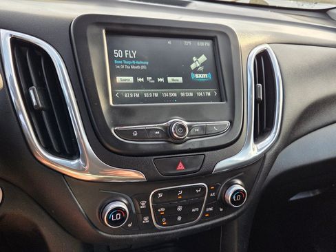 Used 2018 Chevrolet Equinox LT image 21