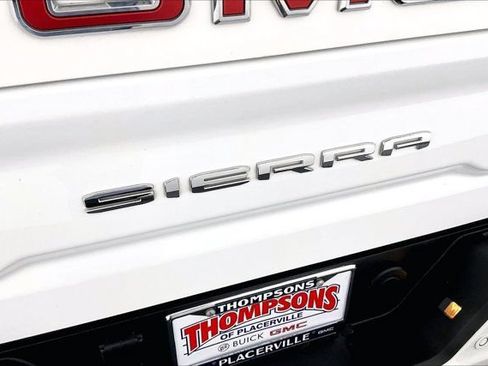 Used 2024 GMC Sierra 2500 AT4 w/ AT4 Premium Plus Package AWD/4WD image 31