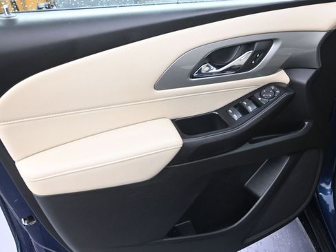 Certified 2023 Chevrolet Traverse LS image 19