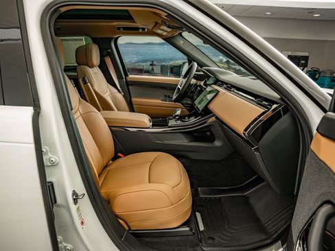 New 2026 Land Rover Range Rover Sport SE image 33