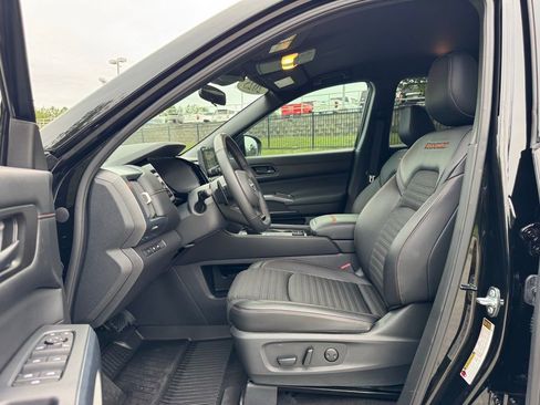 Used 2025 Nissan Pathfinder Rock Creek image 25