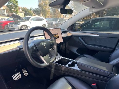 Used 2023 Tesla Model Y Performance AWD/4WD image 7