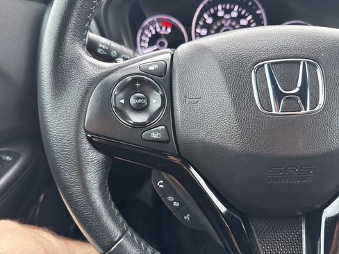 Certified 2022 Honda HR-V Sport image 25