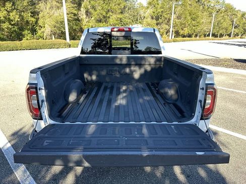 Used 2018 GMC Sierra 1500 SLT image 27