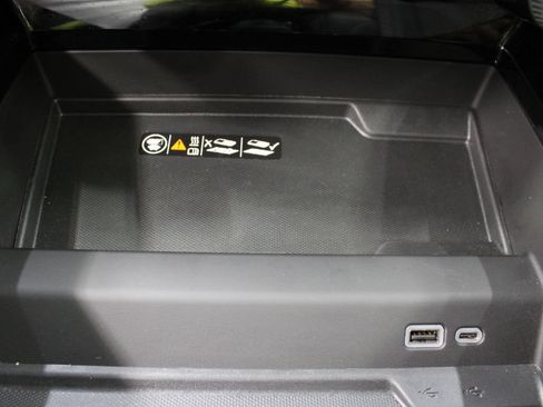 Used 2025 Chevrolet Tahoe High Country AWD/4WD image 70