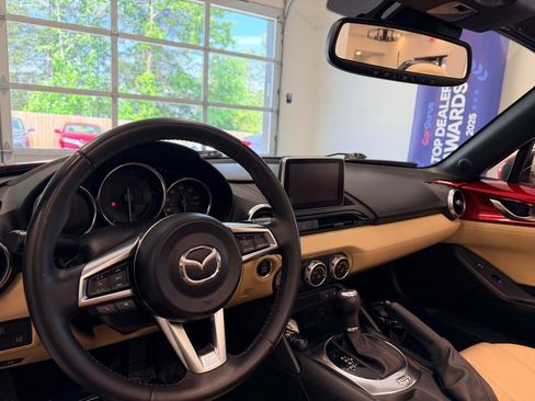 Used 2017 MAZDA MX-5 Miata Grand Touring RWD image 27