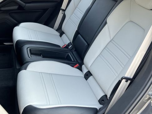 Certified 2025 Porsche Cayenne S image 15