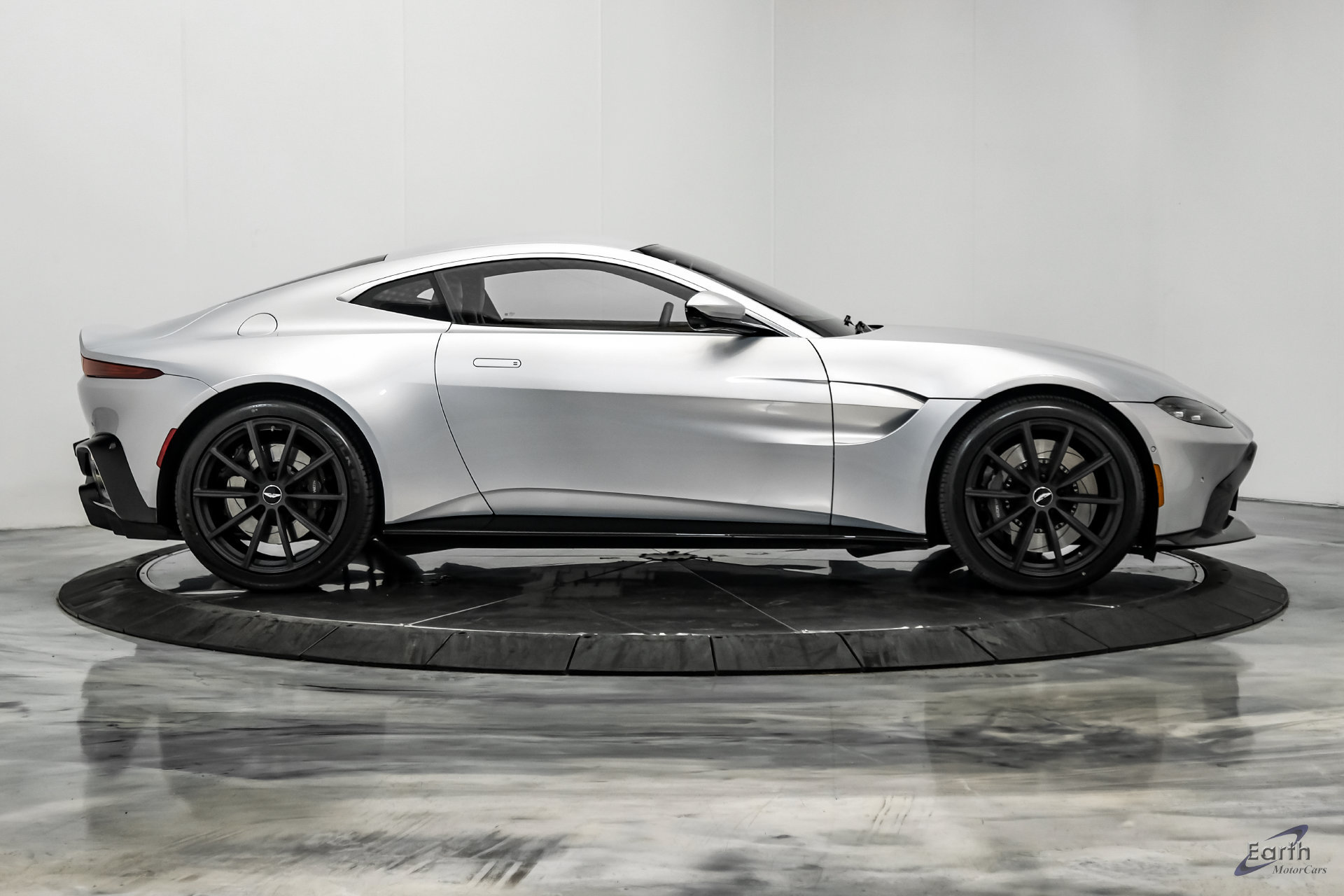 Used 2020 Aston Martin V8 Vantage Coupe RWD image 20