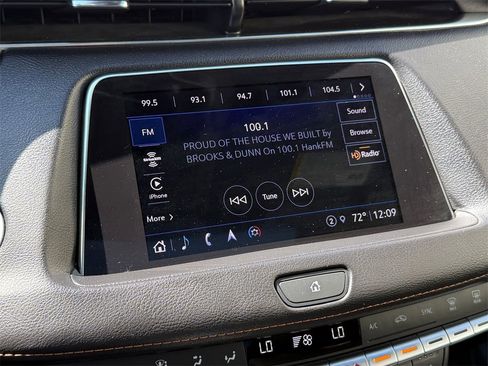 Used 2022 Cadillac XT4 Sport w/ Enhanced Visibility Package image 24